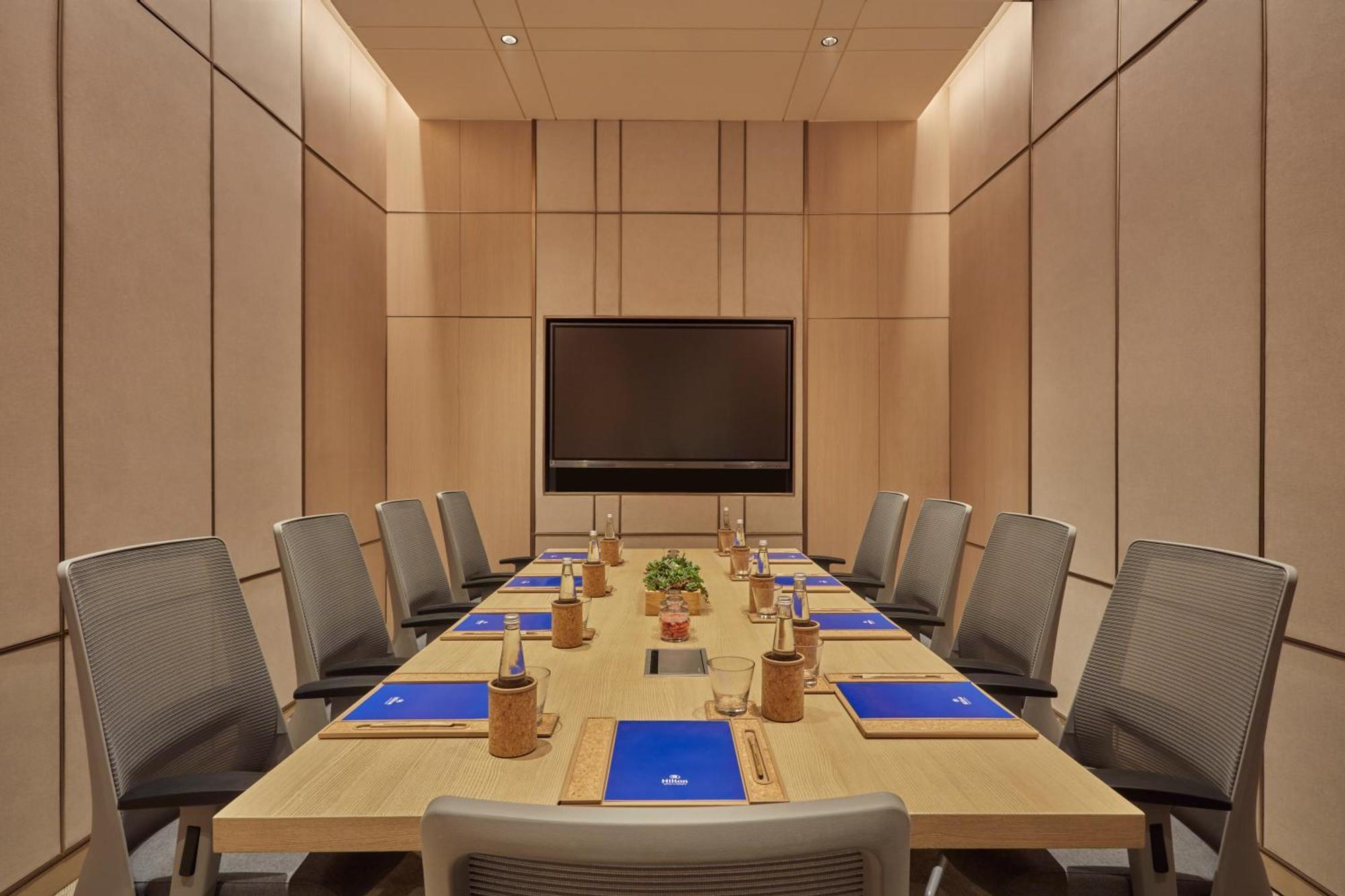 Hilton Gurugram Baani City Centre Gurgaon Extérieur photo